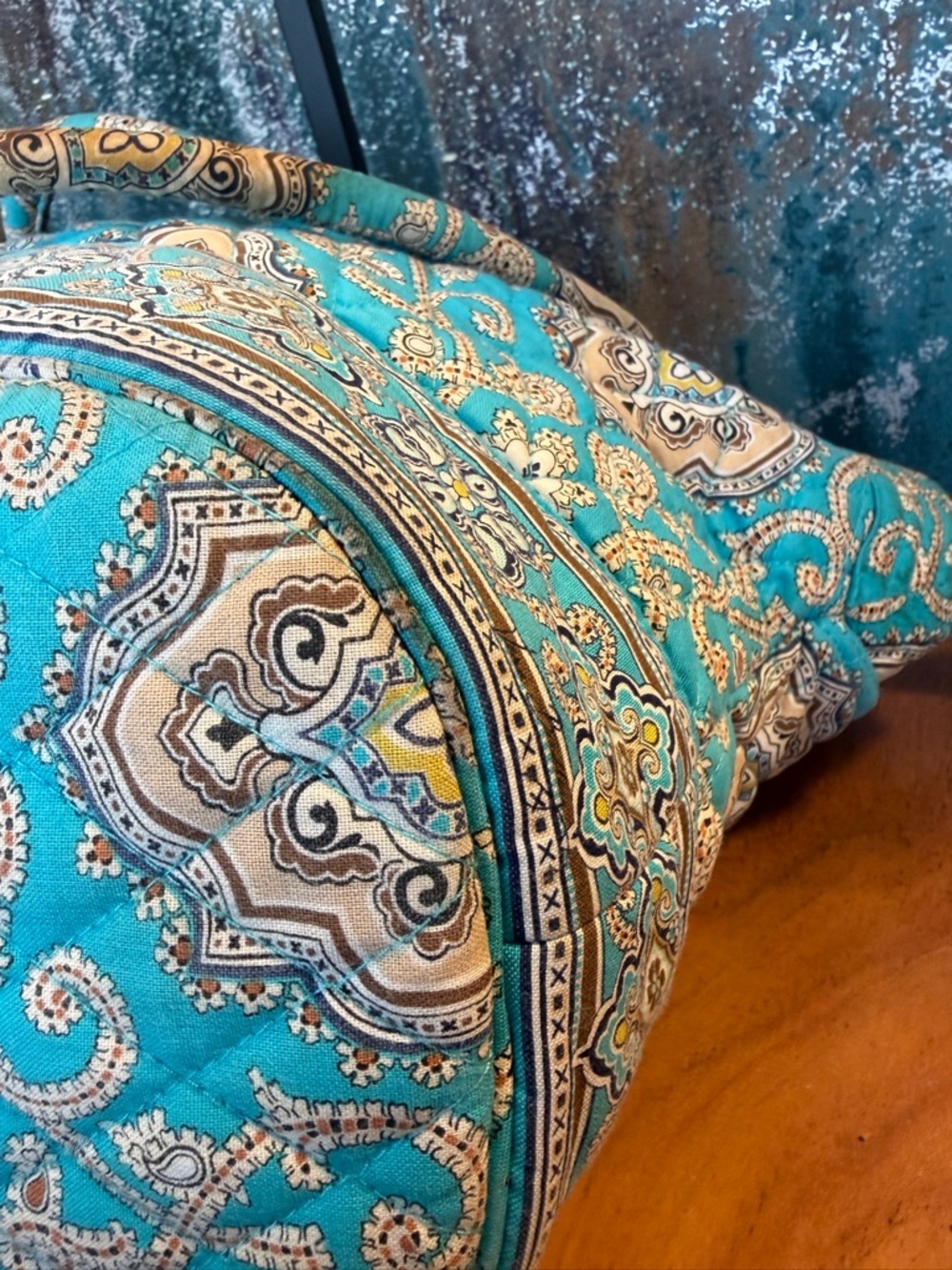 Vera Bradley Boho 2010s Quilted Zip Tote Turquoise Multi (GUC) - Picture 15 of 17